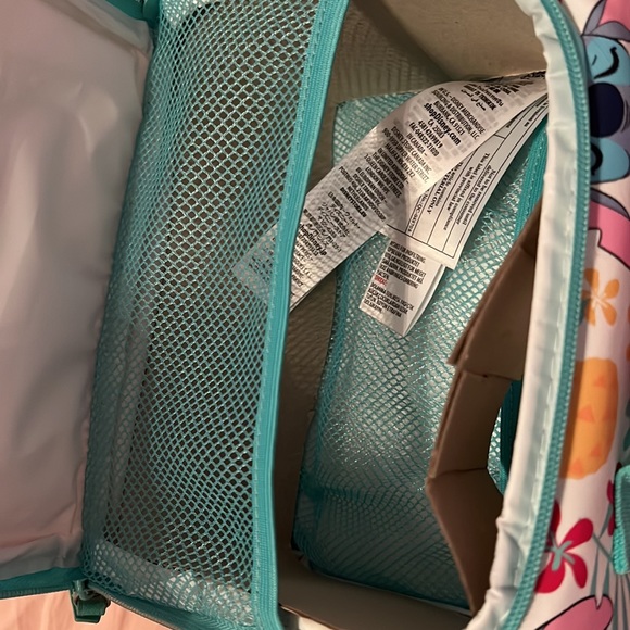 SOLD -Disney Stitch insulated Lunch bag - Picture 10 of 15
